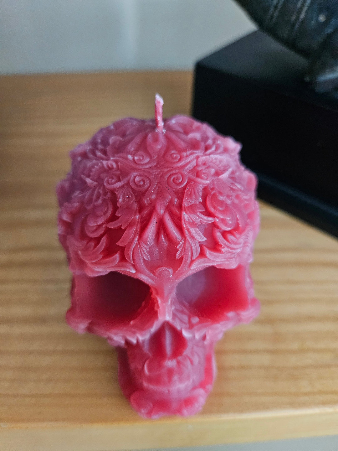 Floral detail skull candles - scented
