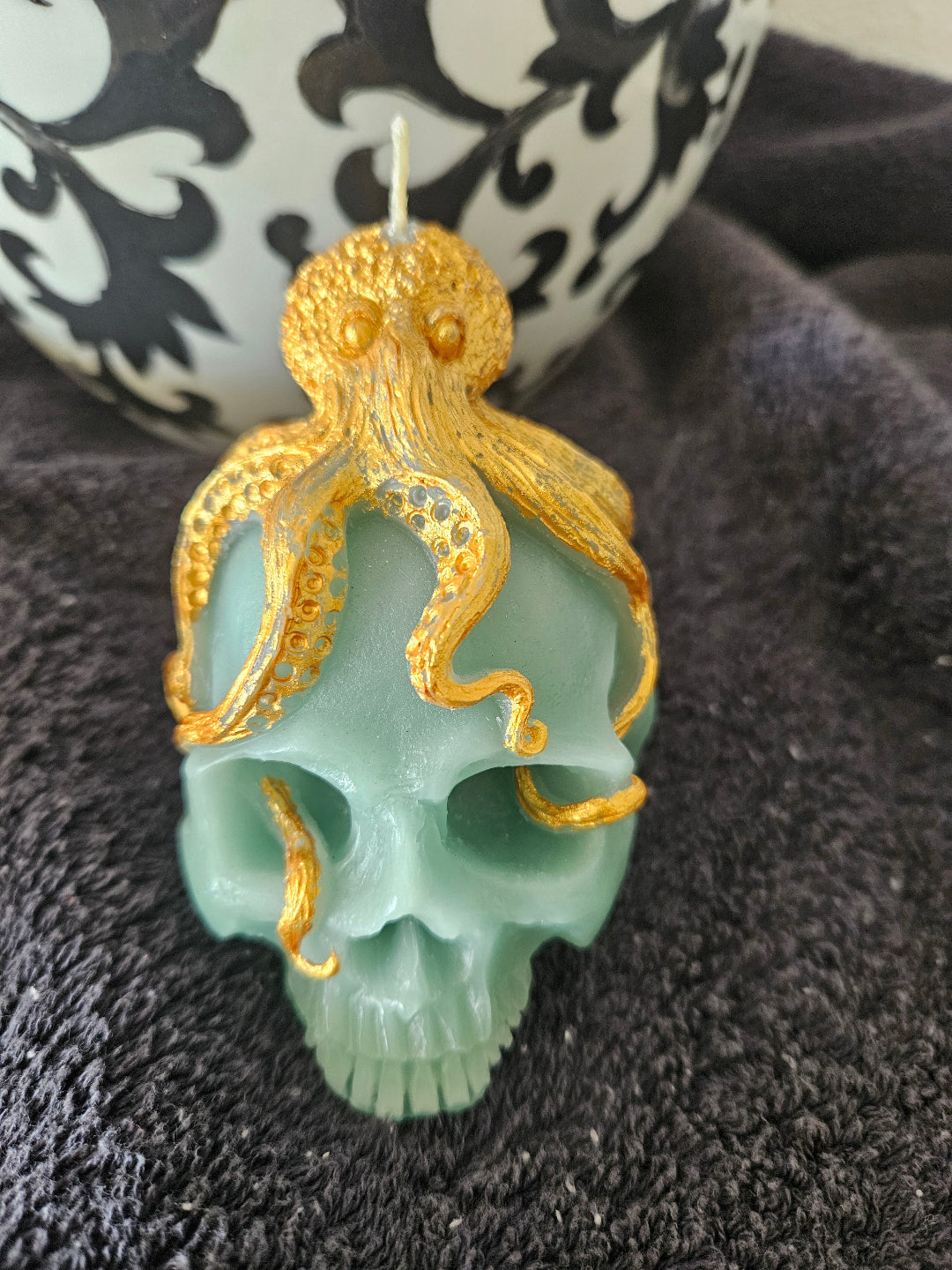 Octopus skull candles