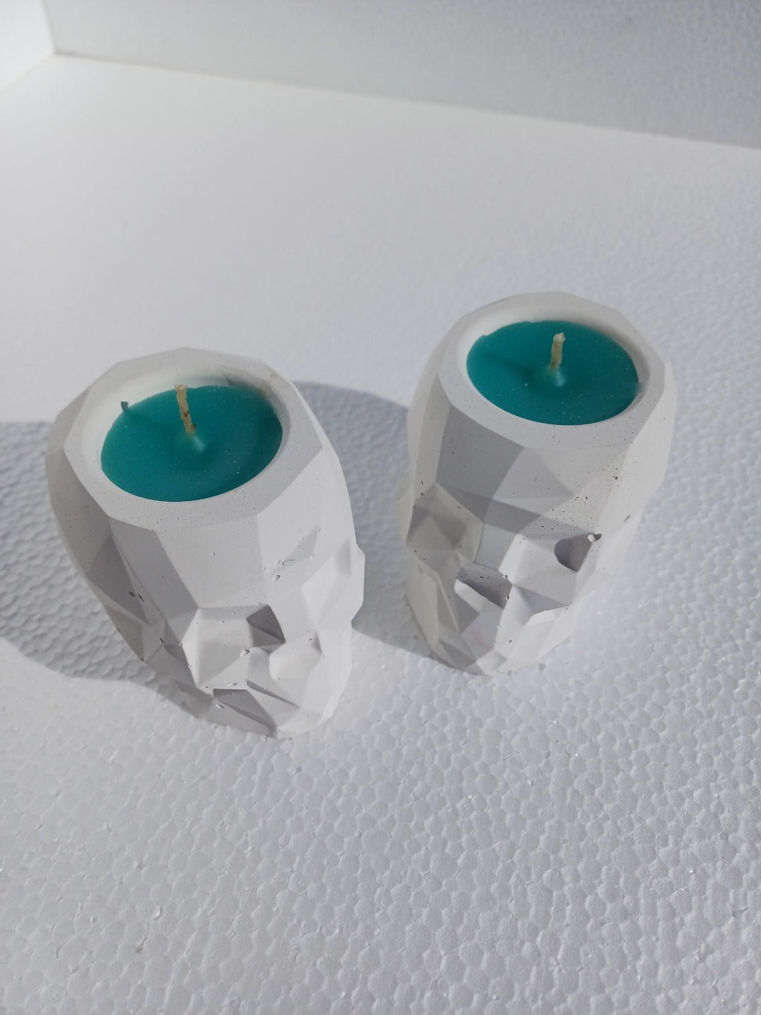 Cement skulls-3D head skull candles in white and grey marbled finish