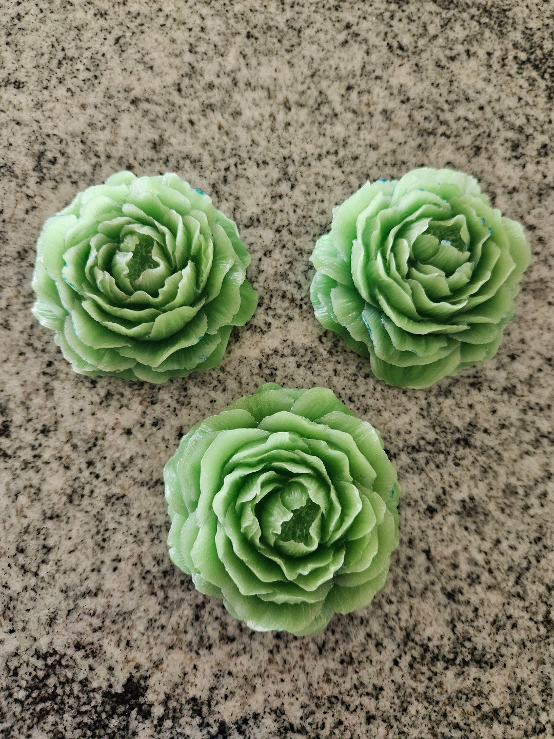 Multi-coloured Rose sets