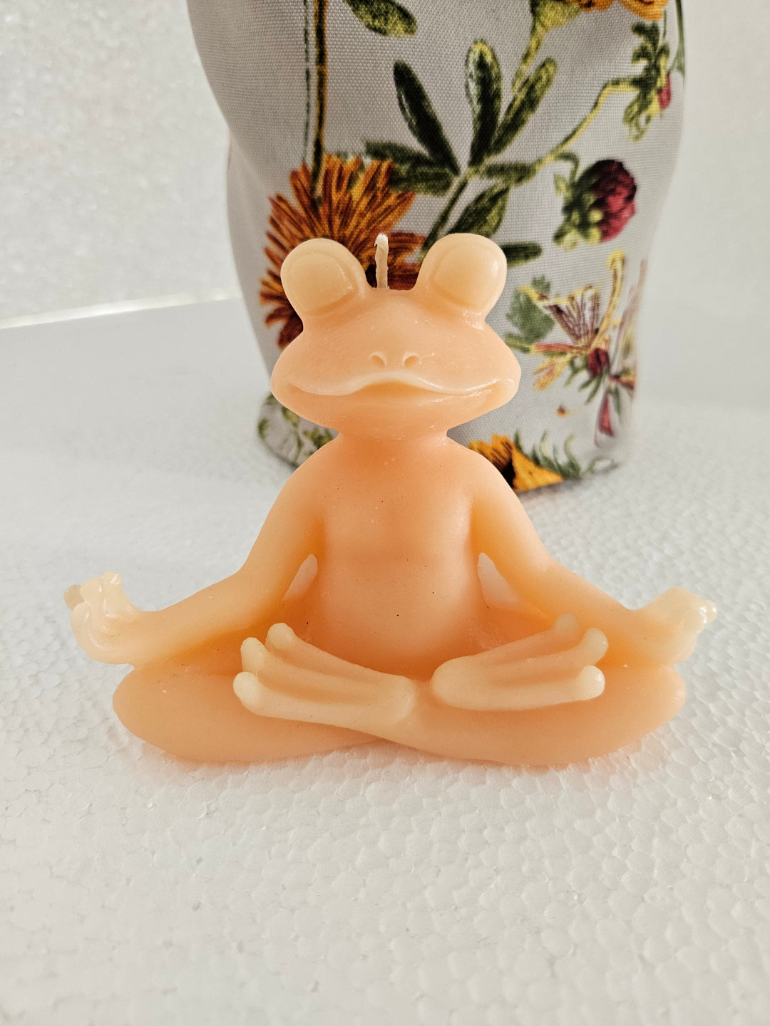 Yogi frog candles